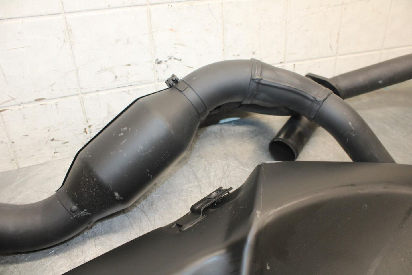2009 Aprilia Shiver 750 SL750 FULL EXHAUST SYSTEM HEADERS PIPE MUFFLER BB506