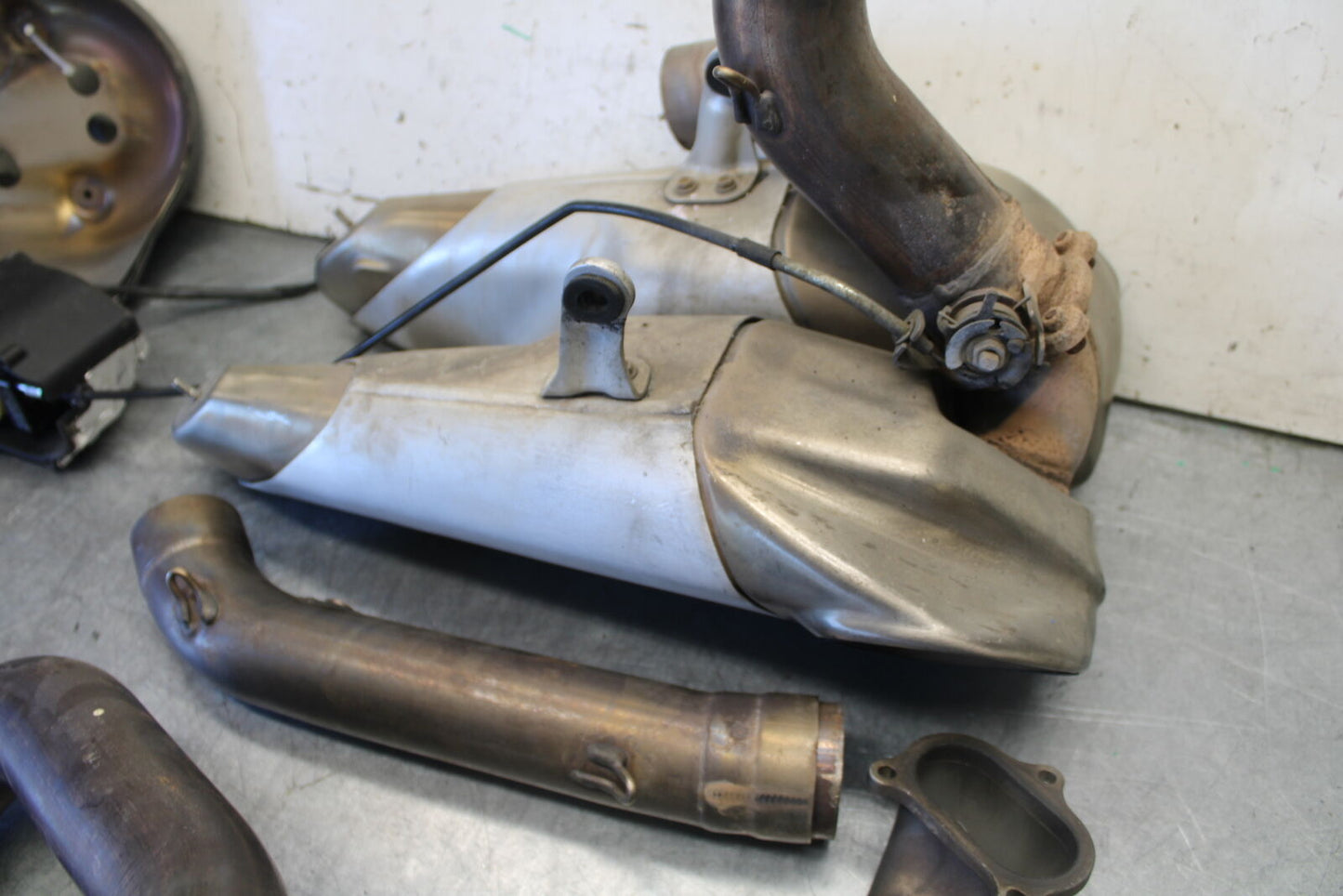 12-15 DUCATI 1199 PANIGALE FULL EXHAUST SYSTEM HEADERS PIPE MUFFLER BB699