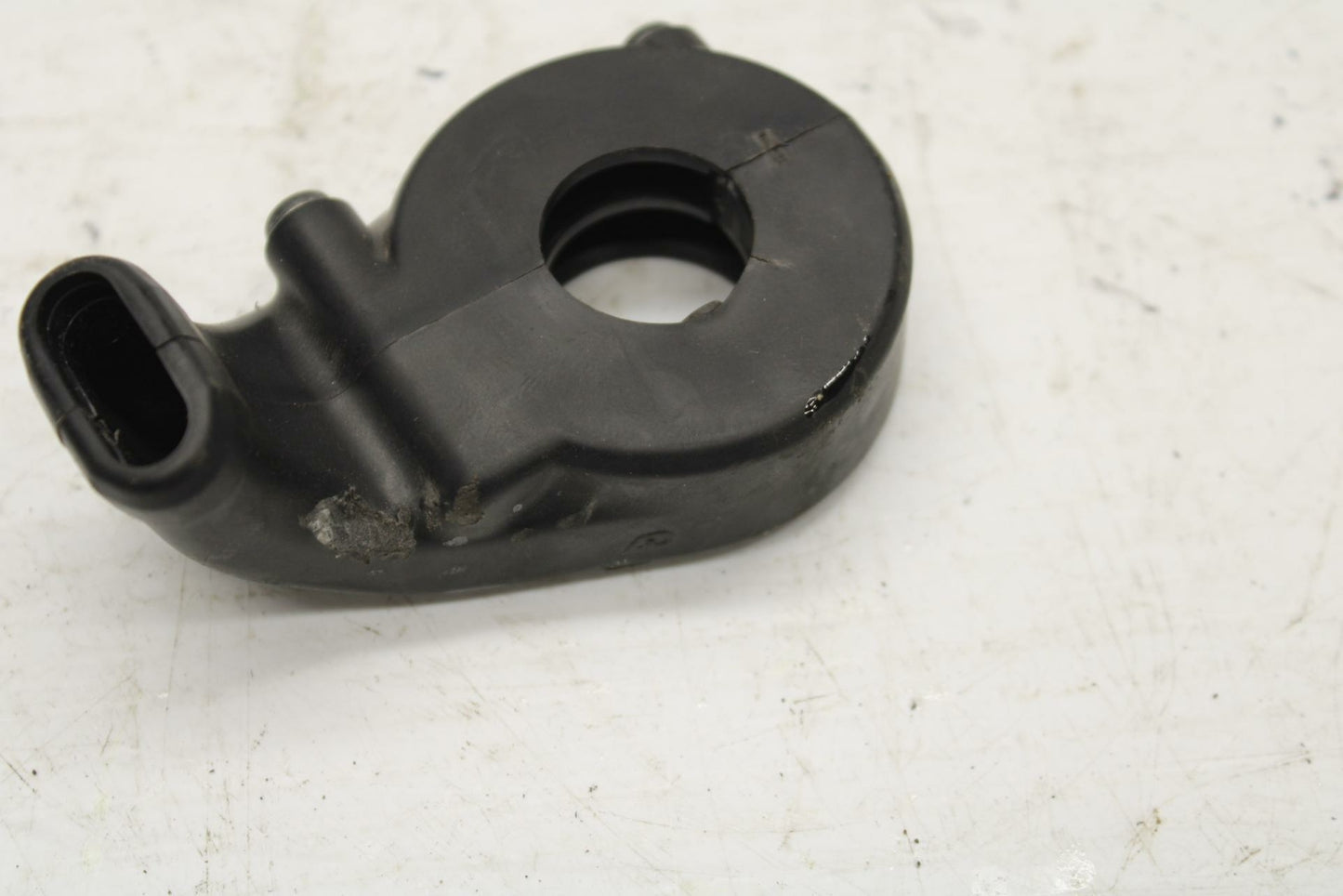 13-18 KAWASAKI NINJA ZX6R THROTTLE CABLE LINE HOUSING GUIDE BB353