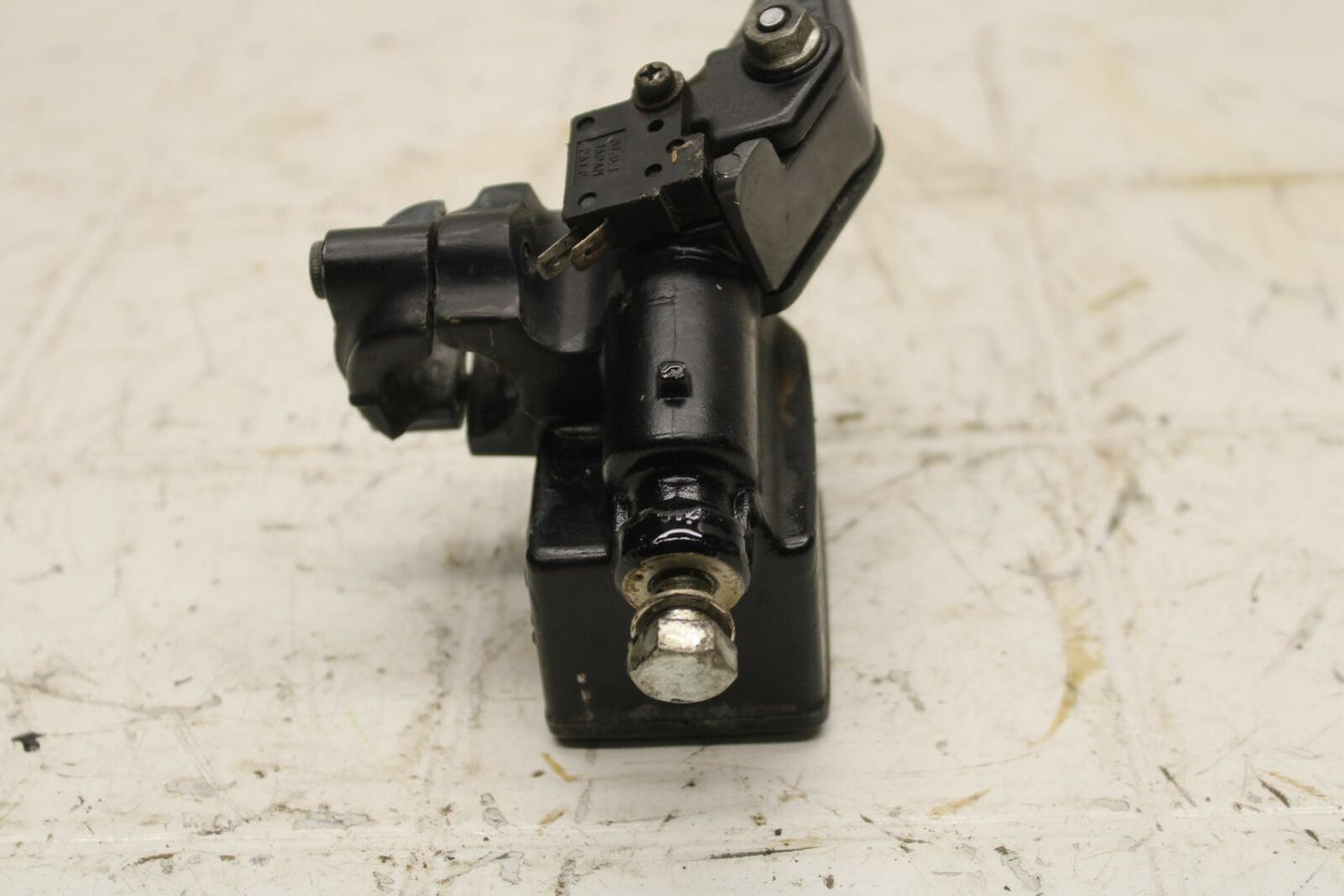 84-87 HONDA GOLDWING 1200 FRONT BRAKE MASTER CYLINDER BB406