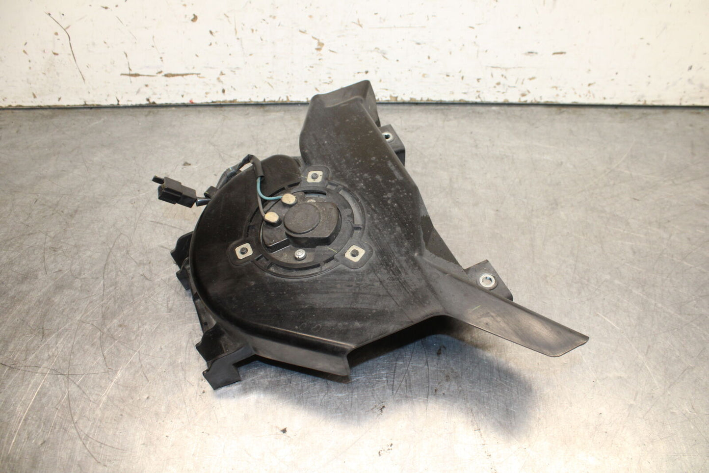 19-22 KAWASAKI Z400 ENGINE RADIATOR COOLING FAN BB738