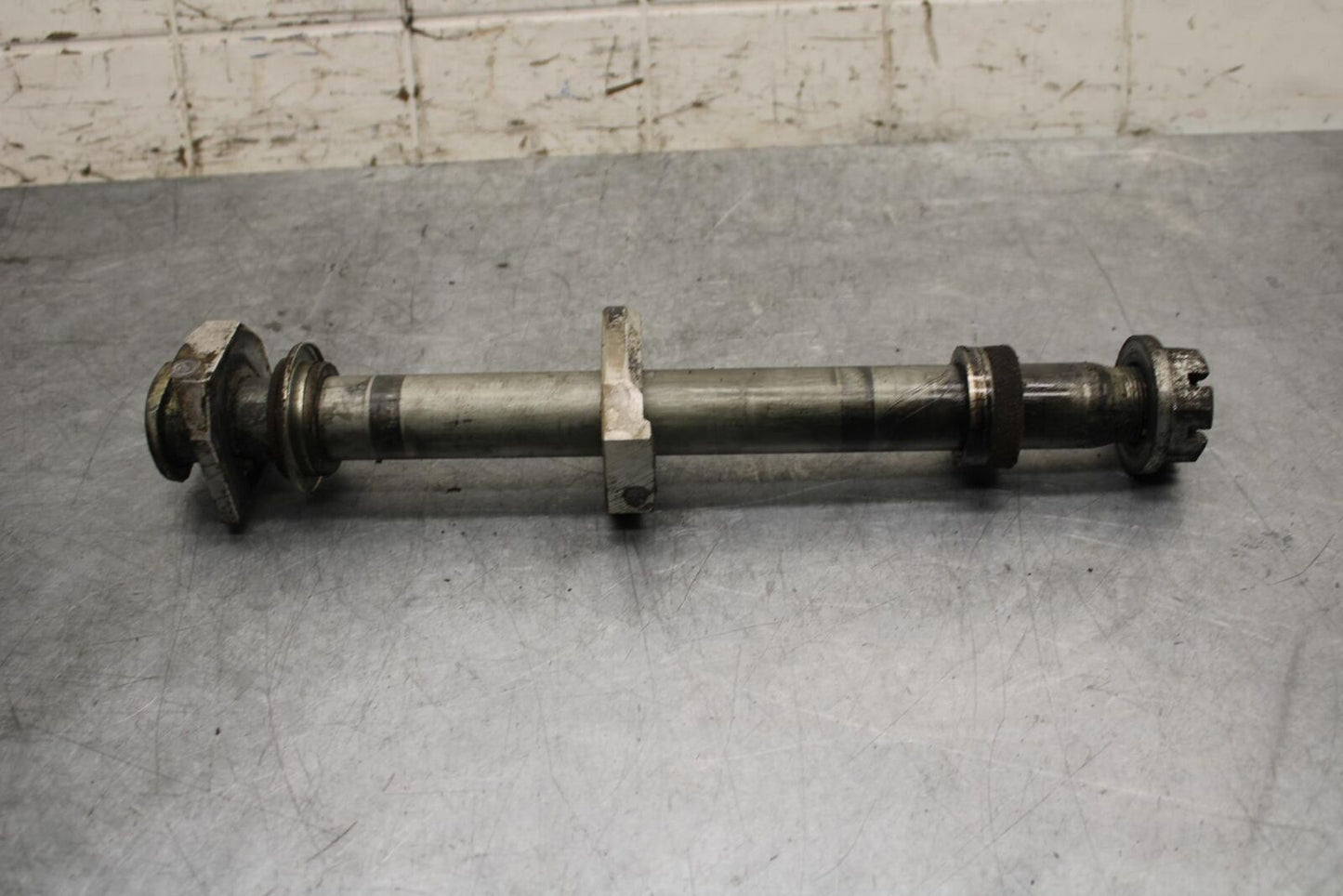 2001 Suzuki GSXR600 REAR AXLE BACK WHEEL RIM PIVOT BOLT AXEL 64711-33E10 BB59