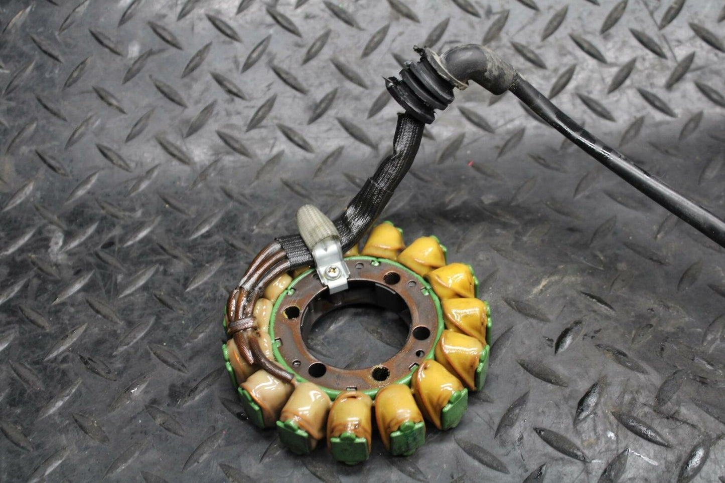 09-14 YAMAHA YZF R1 STATOR GENERATOR ALTERNATOR MAGNETO BB196