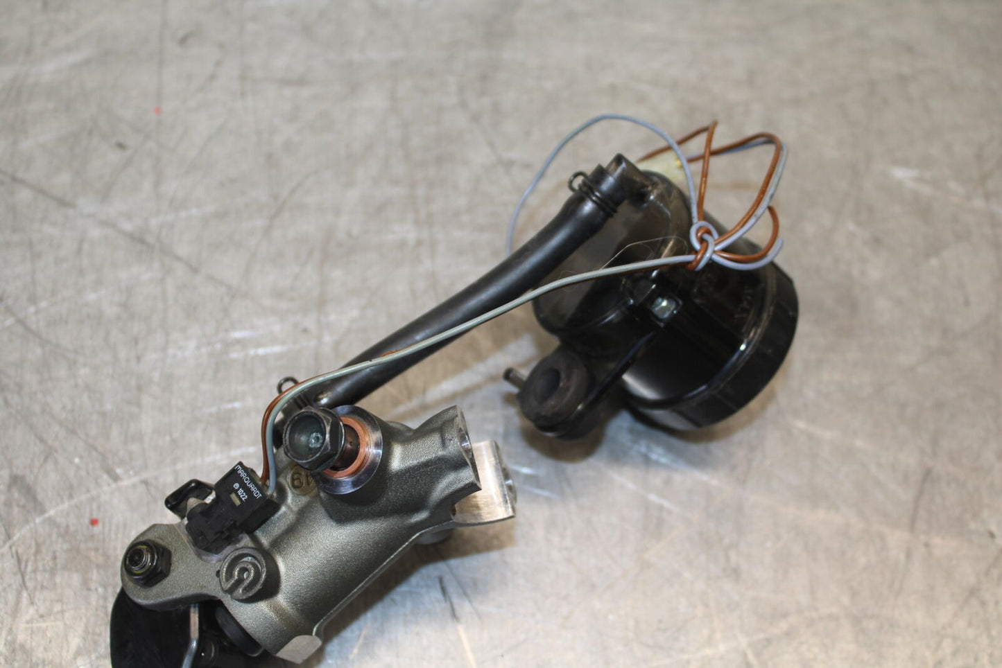 12-13 DUCATI STREETFIGHTER 848 FRONT BRAKE MASTER CYLINDER w/ LEVER BB705