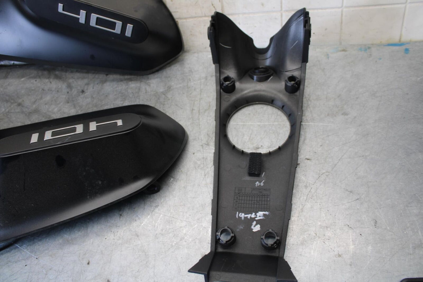 22-23 HUSQVARNA SVARTTPILEN 401 SIDE FAIRING TANK COWL SET BB541