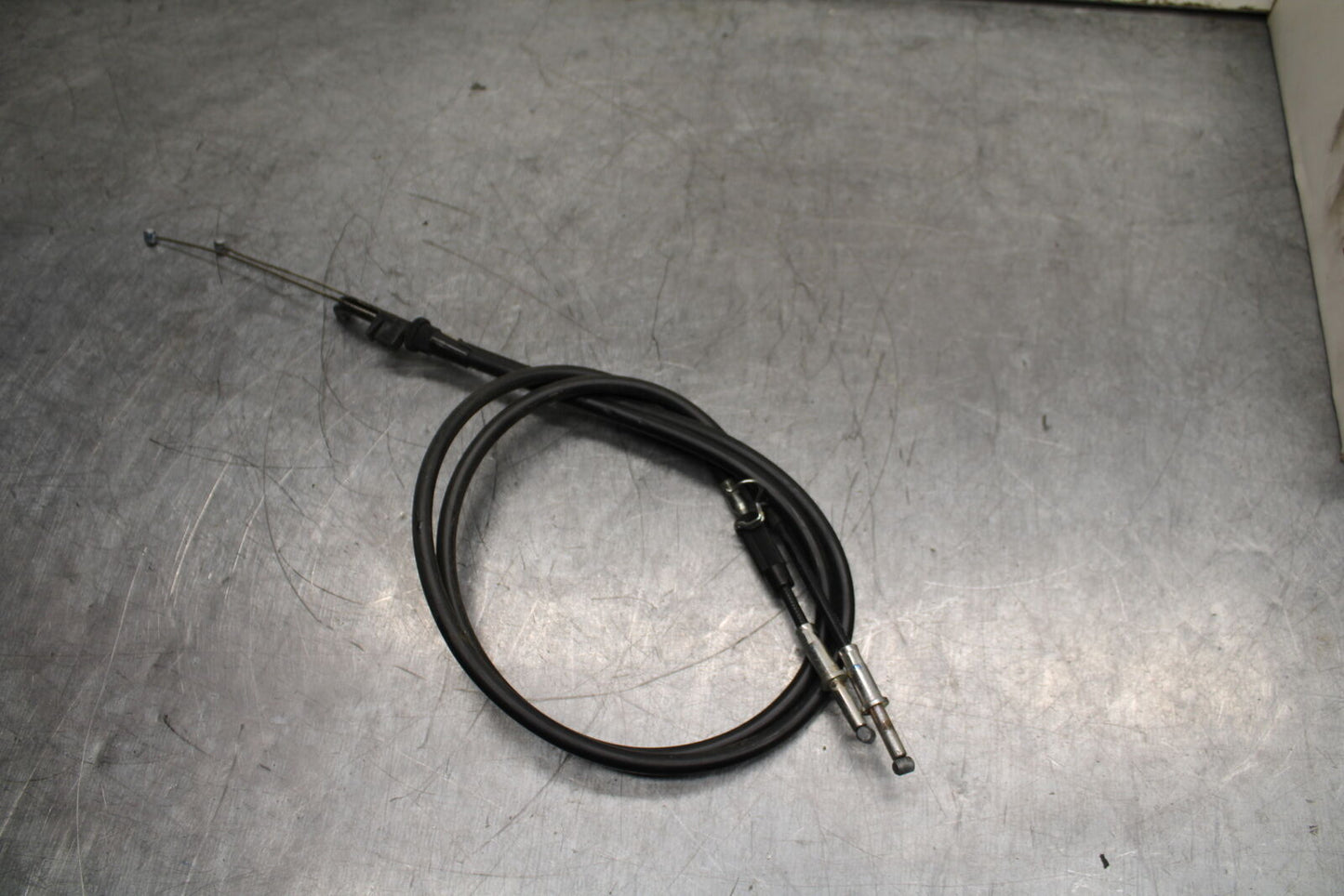 19-22 KAWASAKI Z400 THROTTLE CABLES LINES BB738