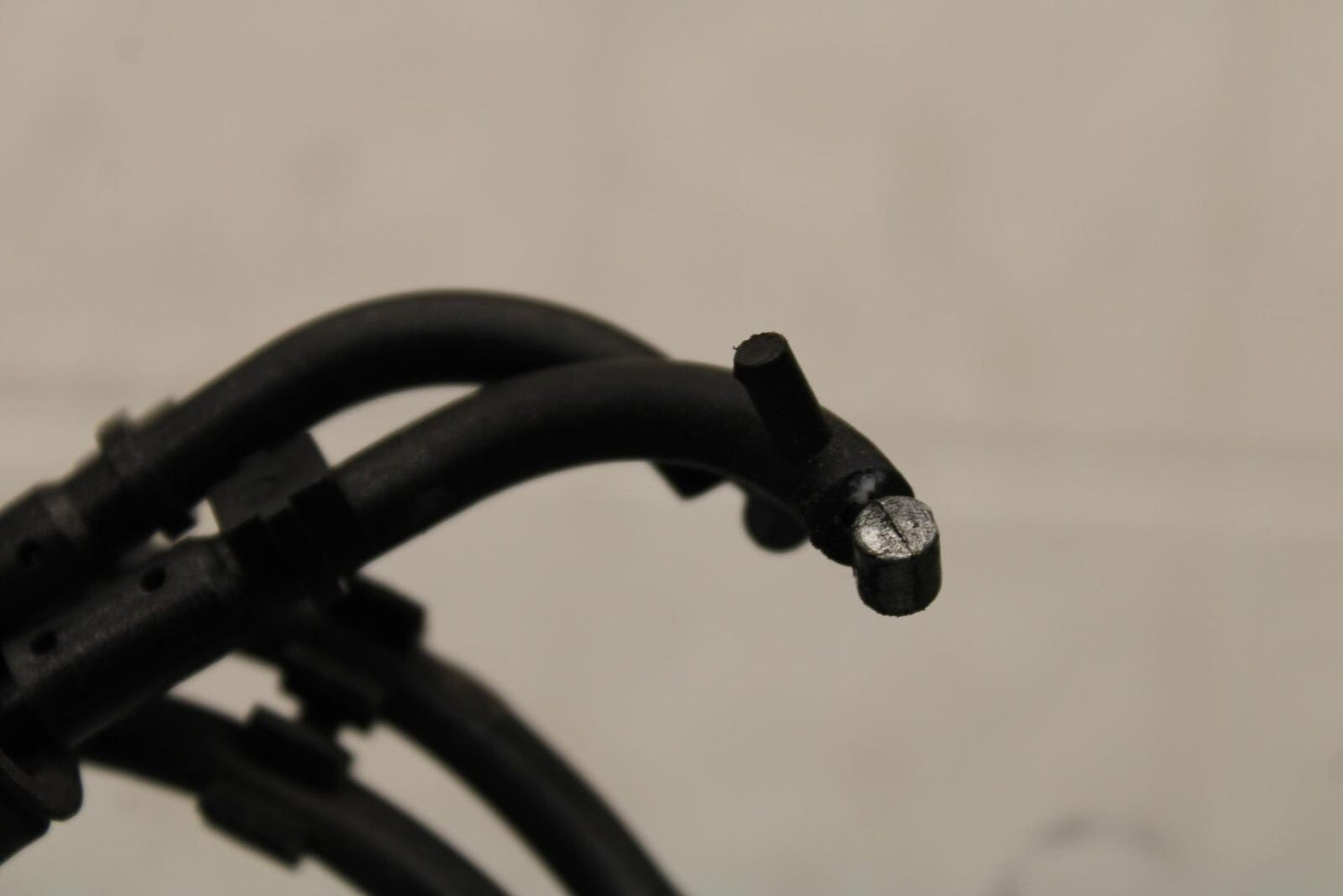 2012 Triumph Daytona 675R THROTTLE CABLES LINES BB589