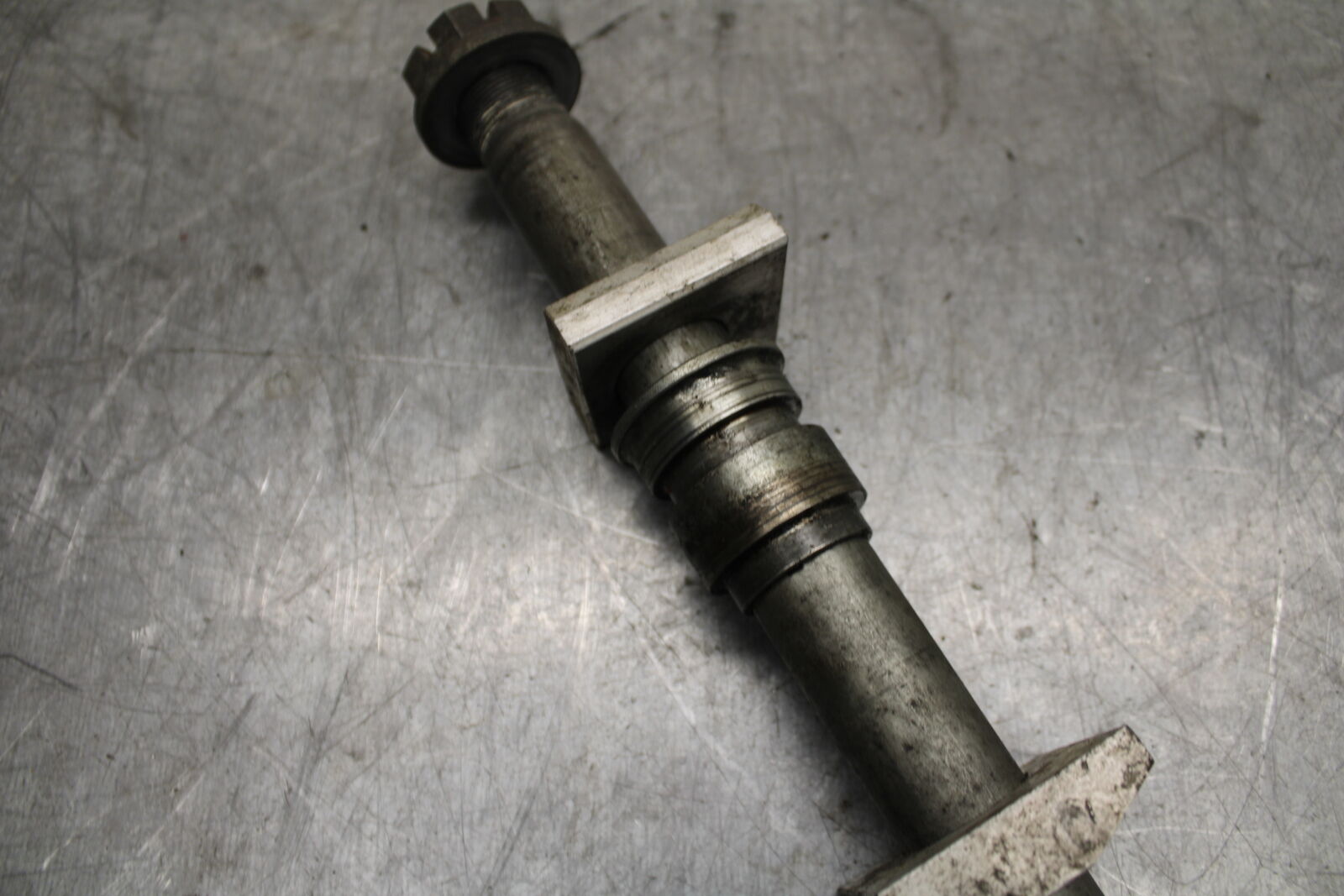 01-03 SUZUKI GSXR600 REAR AXLE BACK WHEEL RIM PIVOT BOLT AXEL BB336