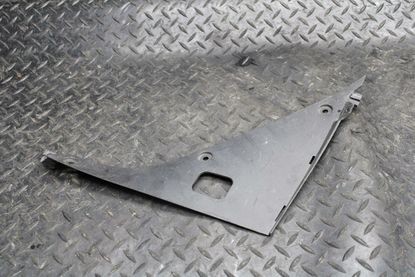 10-11 APRILIA RSV4 R RIGHT INNER FAIRING COWL PANEL TRIM BB202