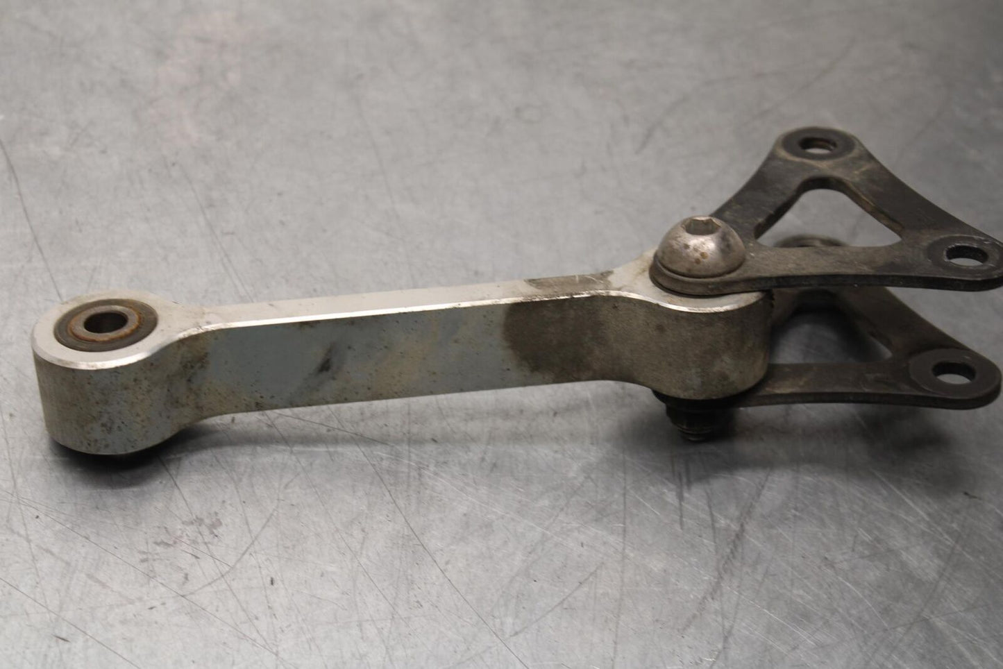 2012 Triumph Daytona 675R REAR DOGBONE SHOCK LINKAGE LINK BB589