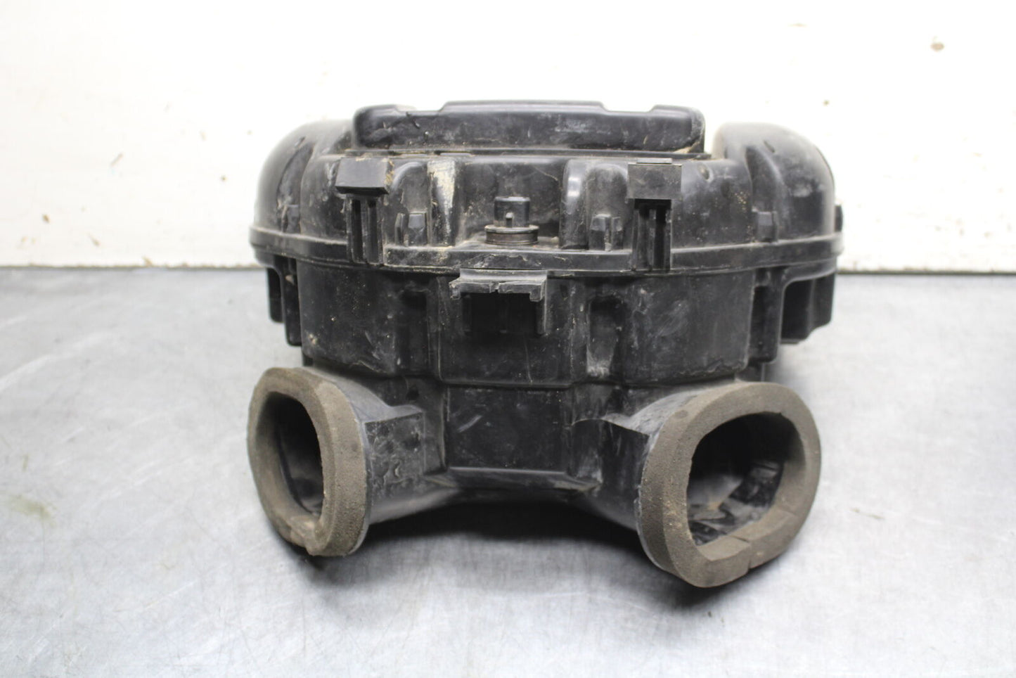 06-07 SUZUKI GSXR750 AIRBOX AIR INTAKE FILTER BOX 13700-02H03 BB670