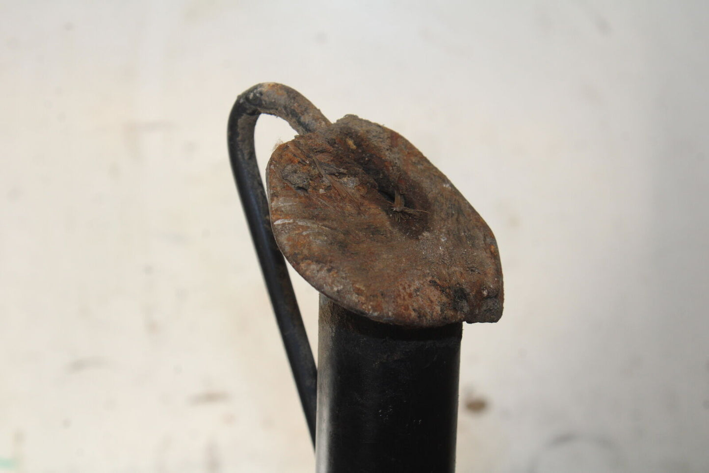 01-06 TRIUMPH TIGER 955I KICKSTAND SIDE KICK STAND BB693