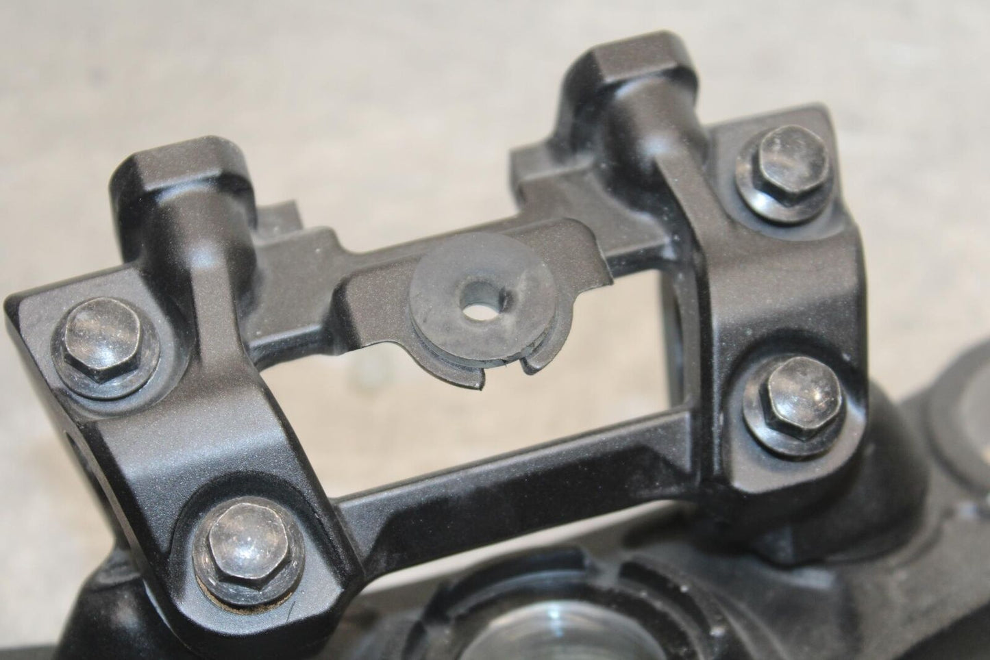 12-17 KAWASAKI ER-6N Z650 FORKS UPPER TRIPLE TREE CLAMP BB607