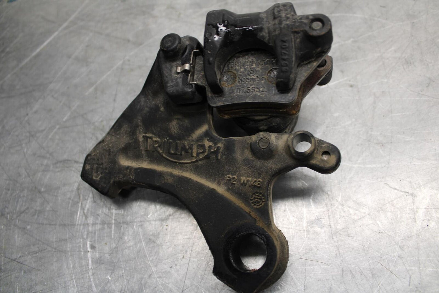 17-21 TRIUMPH STREET TRIPPLE R ABS REAR BREMBO BRAKE CALIPER W BRACKET bb452