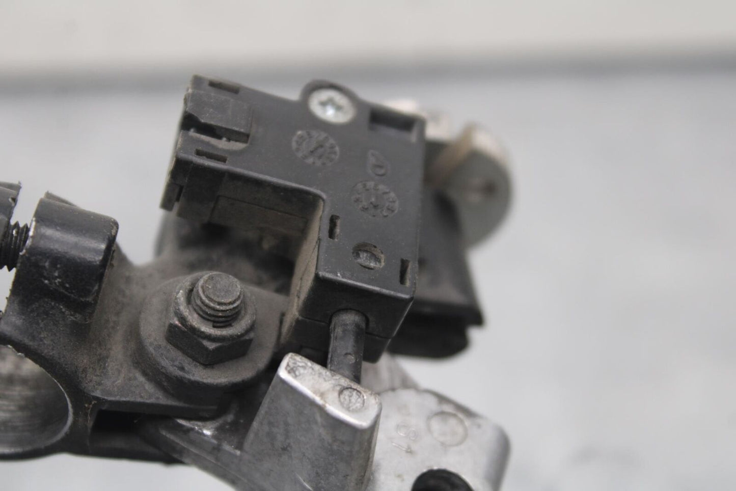 1999 Suzuki GSXR600 CLUTCH PERCH MOUNT WITH LEVER 57500-40F11 BB608