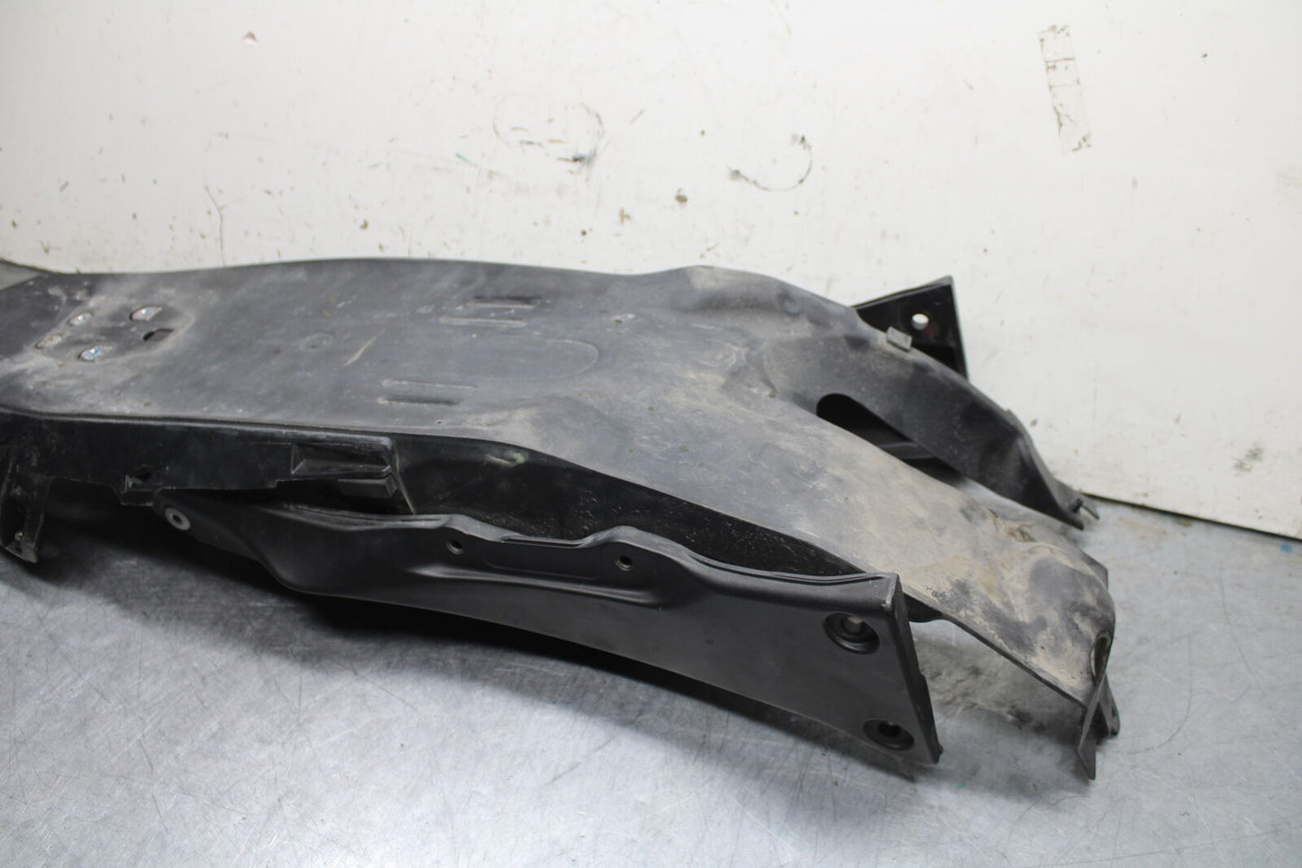 08-19 KAWASAKI NINJA ZX10R REAR SUBFRAME BACK SUB FRAME BB650