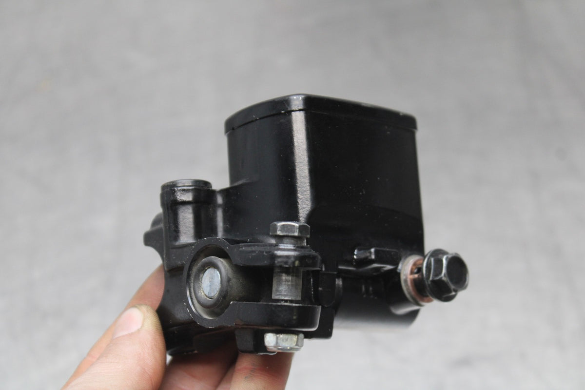 23 YAMAHA YZF R3 FRONT BRAKE MASTER CYLINDER BB806