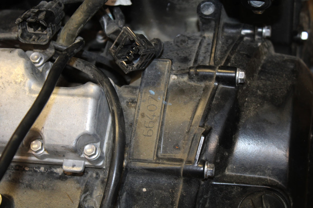 14 TRIUMPH STREET TRIPLE ABS ENGINE MOTOR BB808