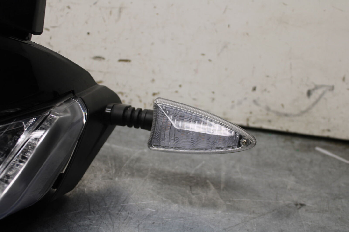 21-24 APRILIA TUONO 660 FACTORY FRONT HEADLIGHT HEAD LIGHT LAMP BB733