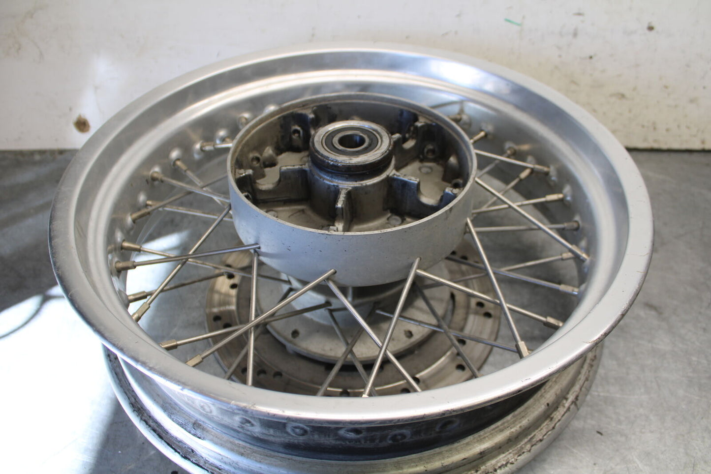 01-06 TRIUMPH TIGER 955I REAR RIM BACK RIM BB693