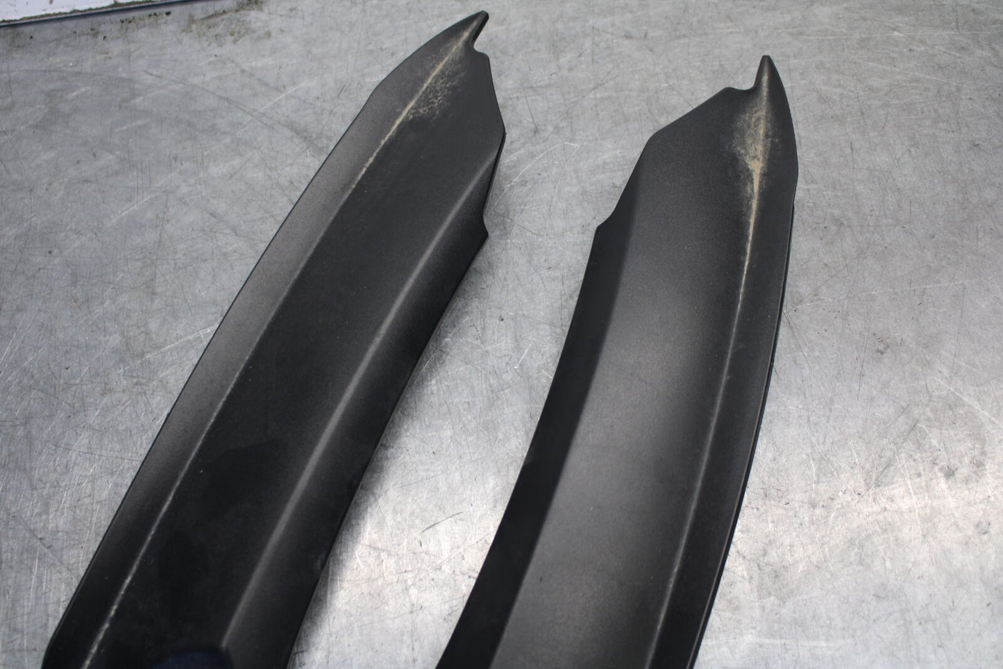 07-08 TRIUMPH DAYTONA 675 RIGHT LEFT INNER FAIRINGS COWLS PANELS TRIMS BB685