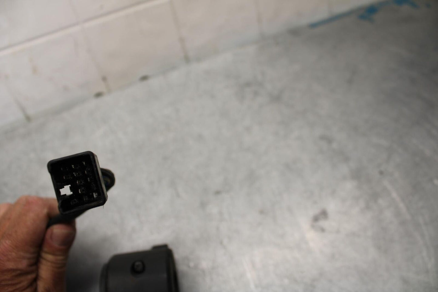 06-07 KAWASAKI NINJA ZX14R LEFT CLIP ON HANDLE SIGNALS SWITCH SWITCHES BB433