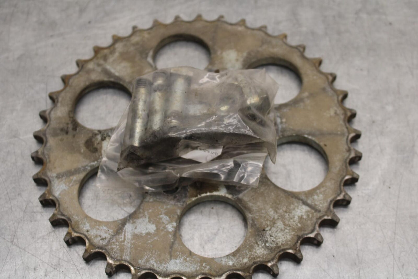 75 SUZUKI GT 550 FRONT AND REAR BACK SPROCKET BB67