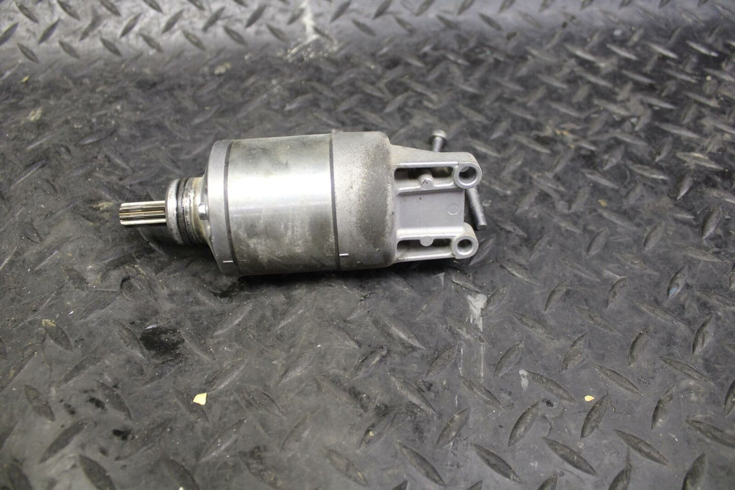 10 SUZUKI GSXR750 ENGINE STARTING STARTER MOTOR -DC 12V bb190