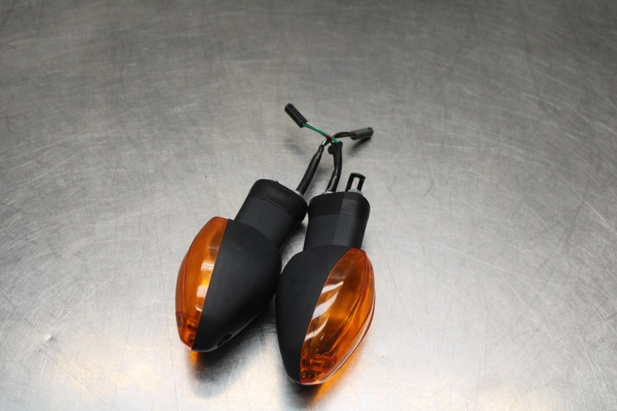 18 SUZUKI GSXR1000 FRONT LEFT RIGHT TURN SIGNALS LIGHT INDICATORS BB642