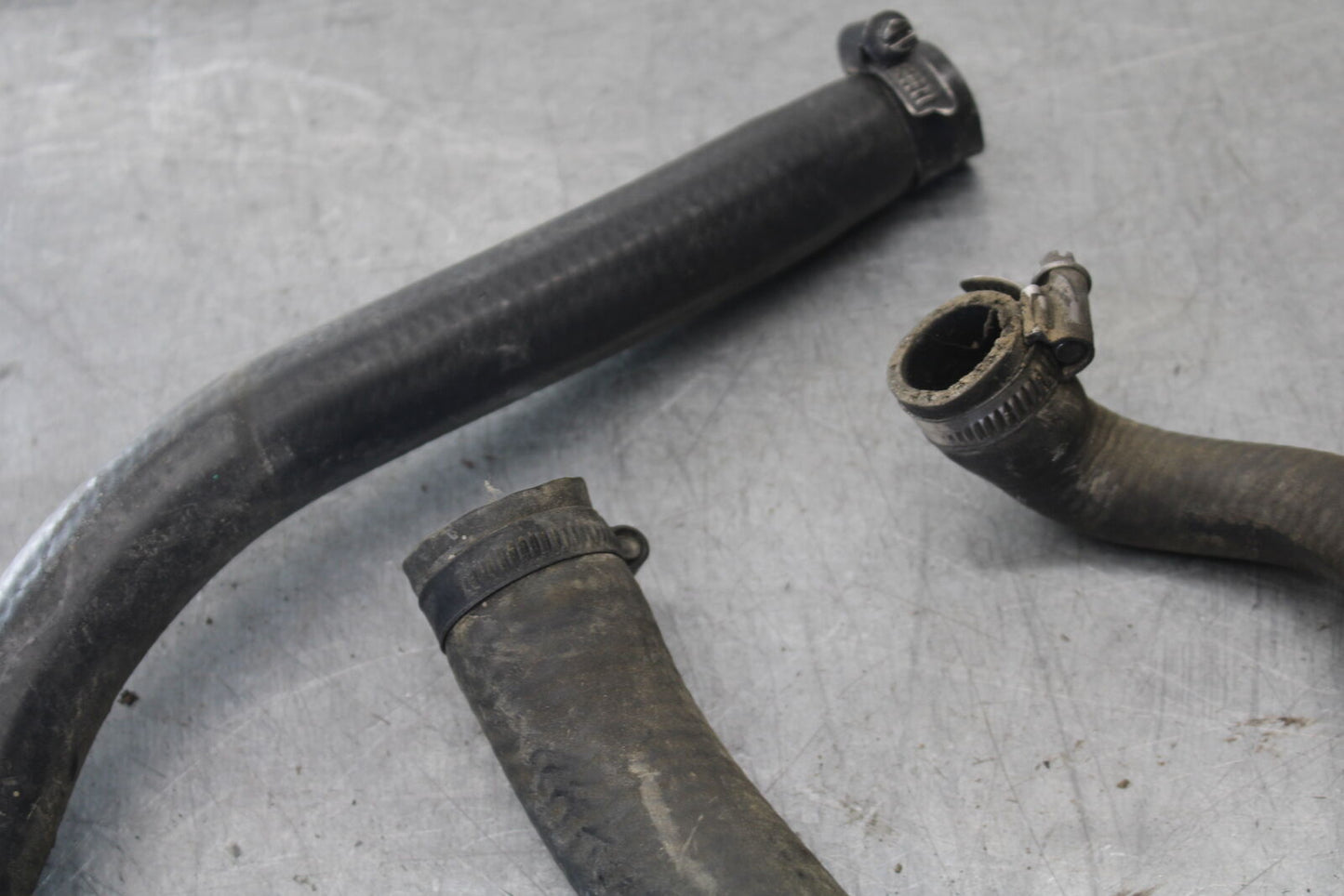 01-06 TRIUMPH TIGER 955I RADIATOR HOSES ENGINE COOLANT WATER PIPES SET BB693