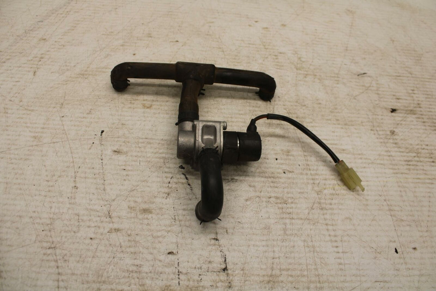 08-11 TRIUMPH SPEED TRIPLE AIR VALVE SOLENOID TOP ENGINE SWITCH SENSOR BB366