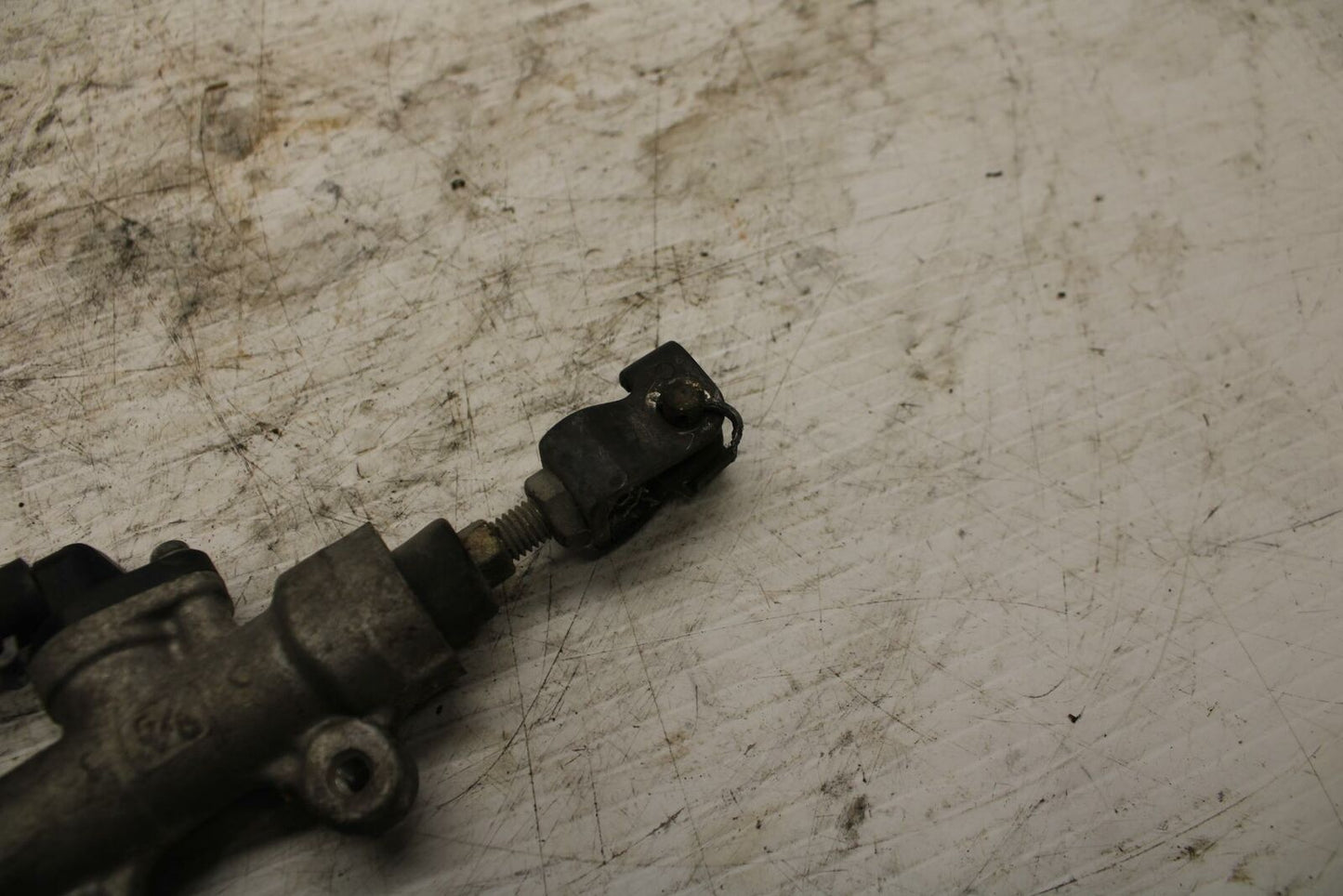 00-01 HONDA CBR929RR REAR BACK BRAKE MASTER CYLINDER W RESERVOIR BB265
