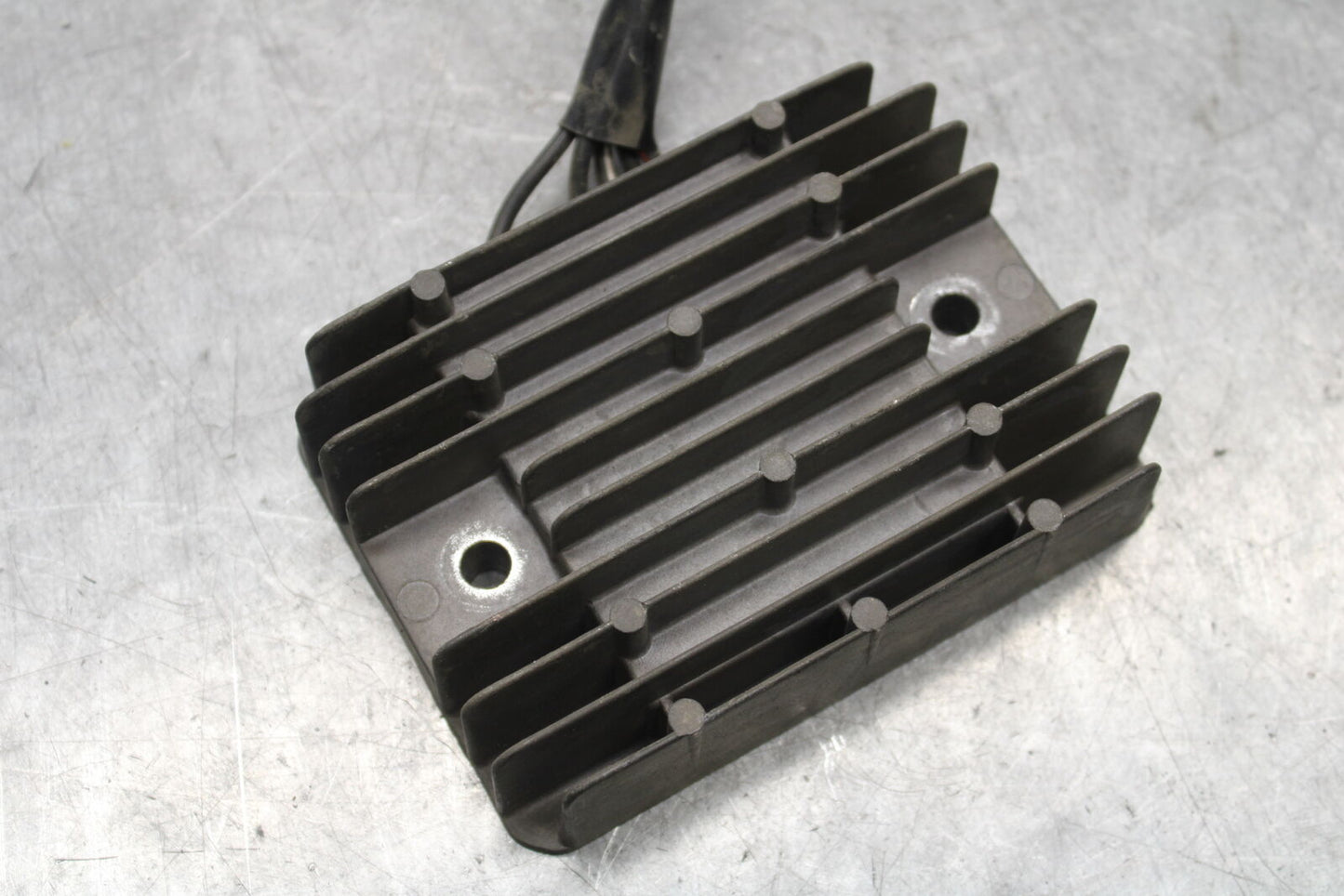 04-05 SUZUKI GSXR600 RECTIFIER VOLTAGE REGULATOR 32800-33E21 BB658