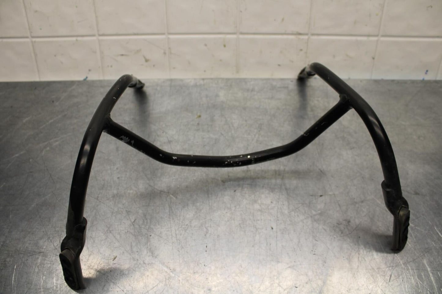1999 Suzuki GSXR600 UPPER FAIRING MIRROR GAUGES STAY BRACKET BB580