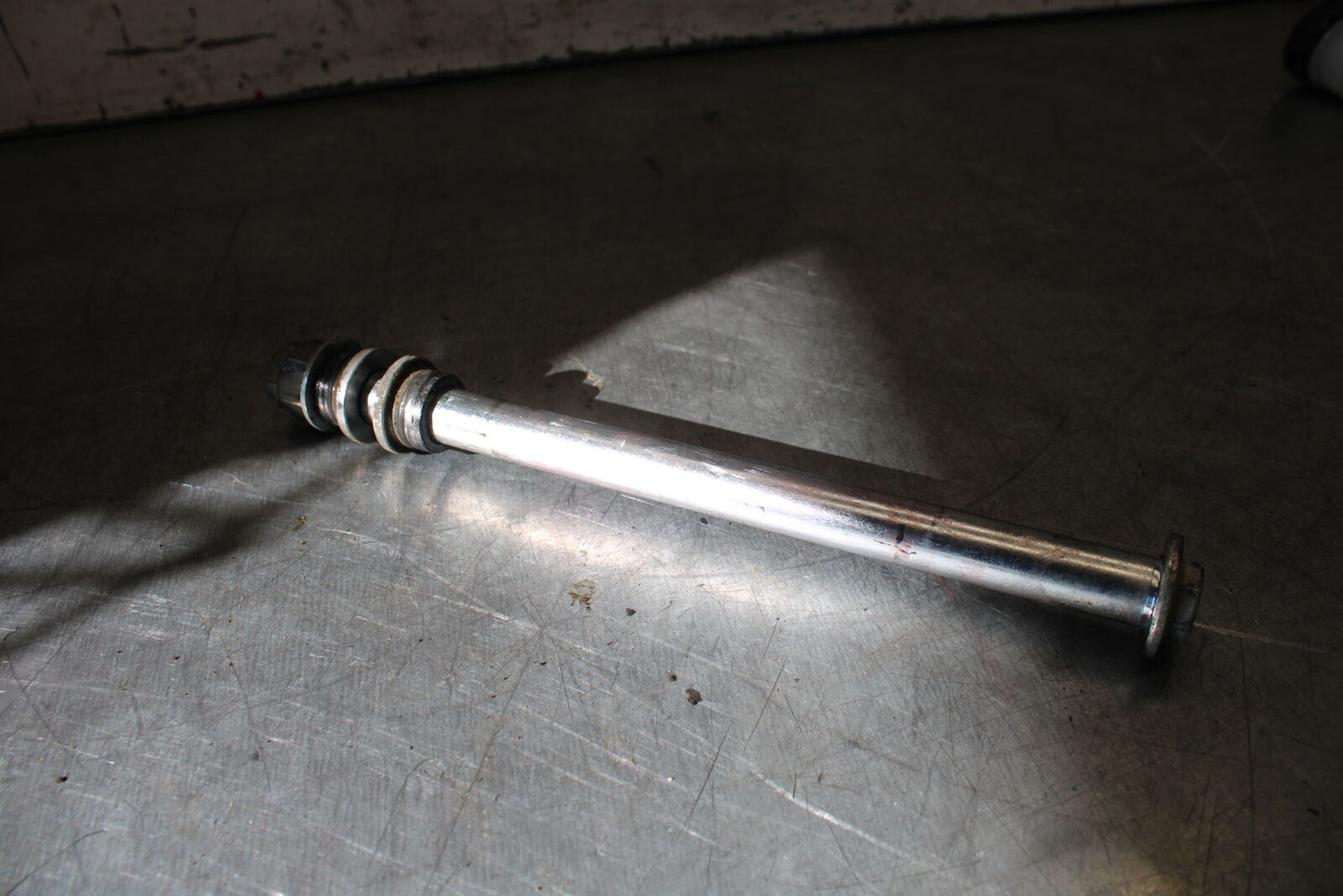 19-22 KAWASAKI Z400 FRONT WHEEL RIM AXLE PIVOT BOLT BB708