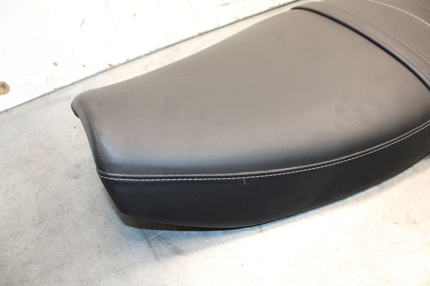 19-21 TRIUMPH SPEED TWIN 1200 FRONT REAR SEAT SADDLE BB653