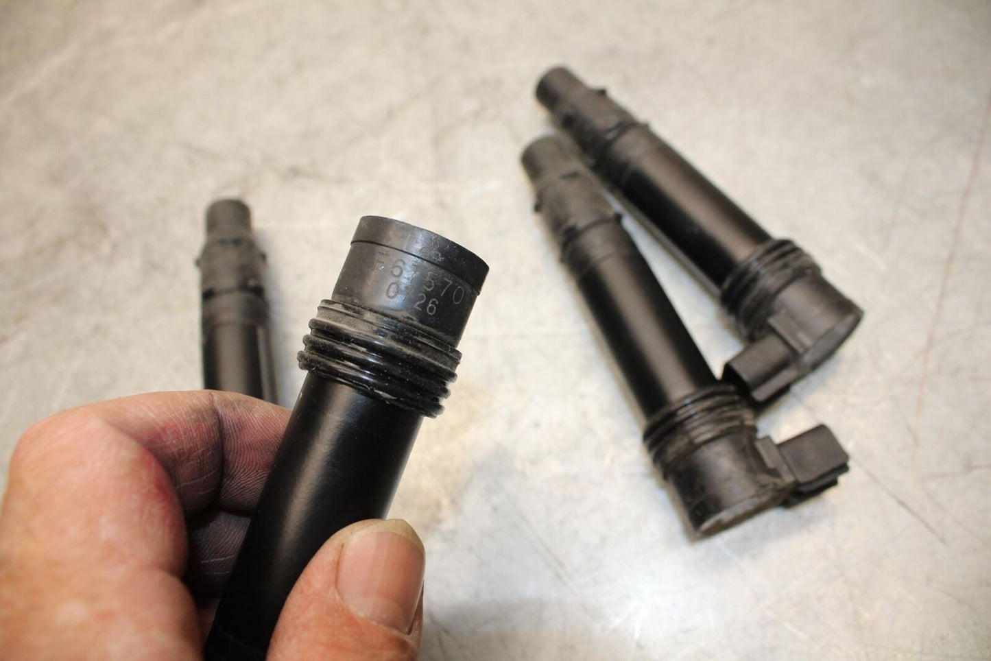 2009 Kawasaki Ninja ZX6R IGNITION COILS COIL SPARK PLUG CAPS 21171-0021 BB44