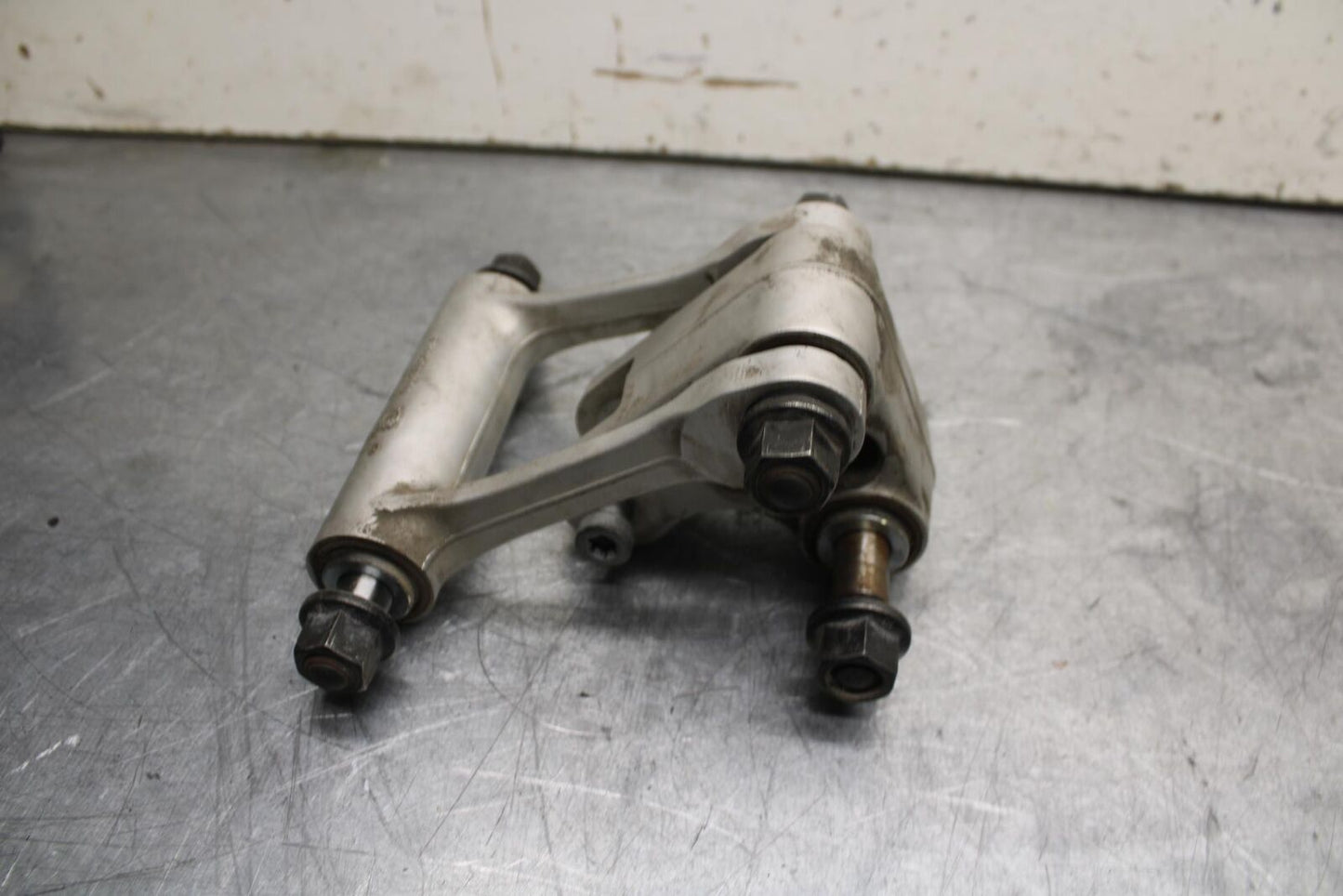 16-18 KTM 690 DUKE REAR DOGBONE SHOCK LINKAGE LINK BB631