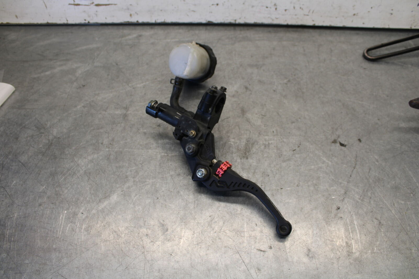 03-07 SUZUKI SV1000S AFTERMARKET FRONT BRAKE MASTER CYLINDER w/ LEVER BB657