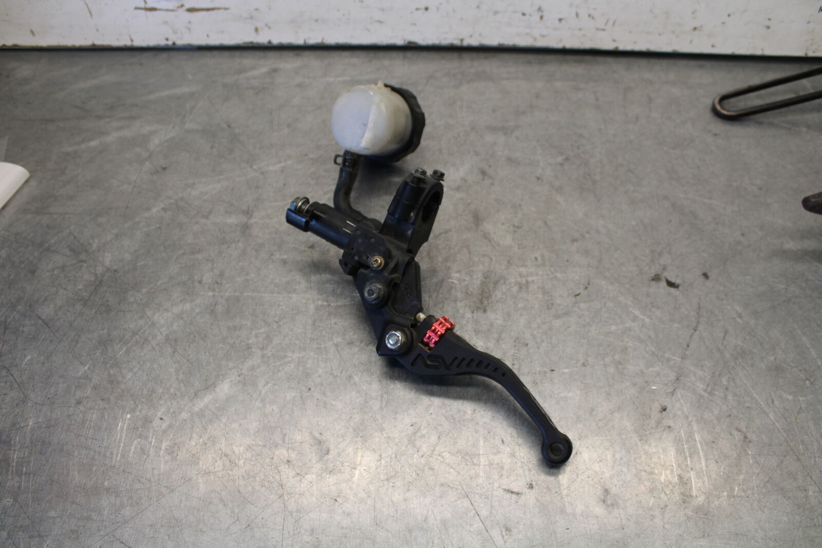 03-07 SUZUKI SV1000S AFTERMARKET FRONT BRAKE MASTER CYLINDER w/ LEVER BB657