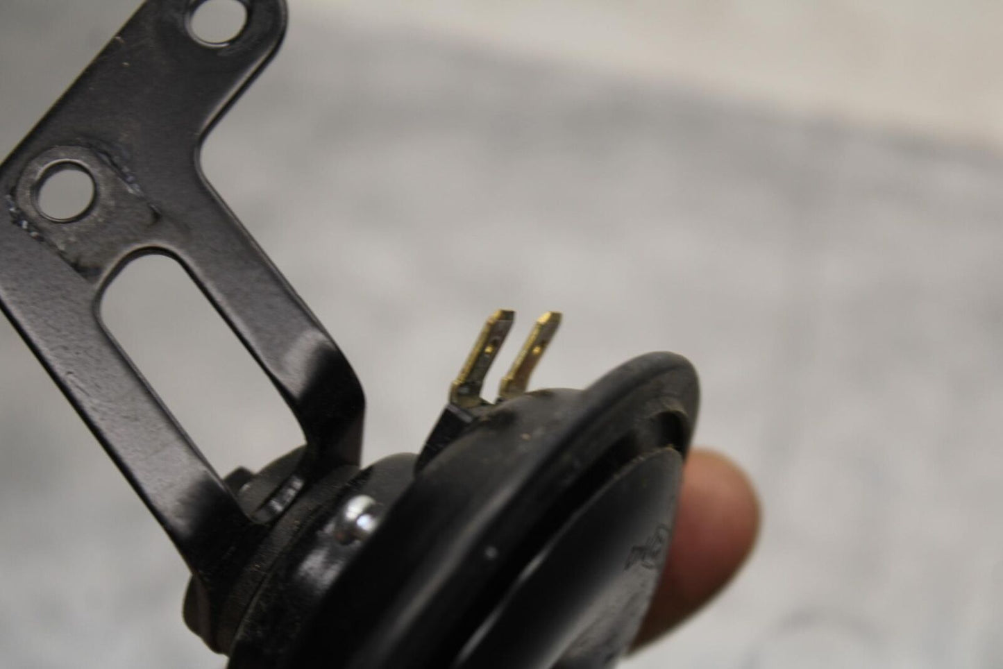 20 SUZUKI GSXR 1000 HORN SIGNAL BB597