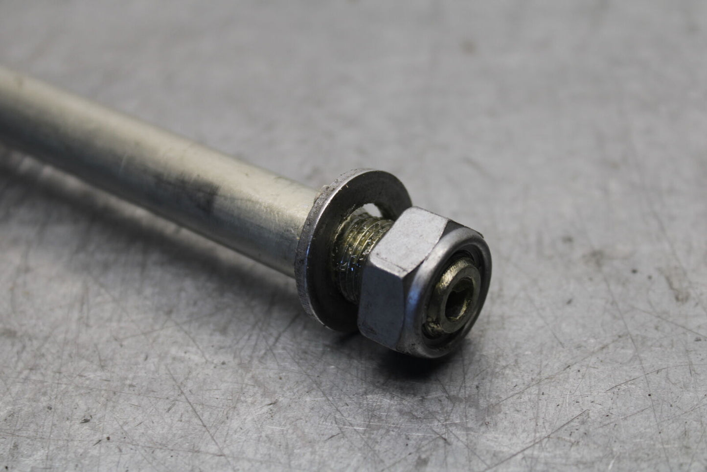19-21 TRIUMPH SPEED TWIN 1200 REAR BACK SWINGARM BOLT PIVOT AXLE BB653