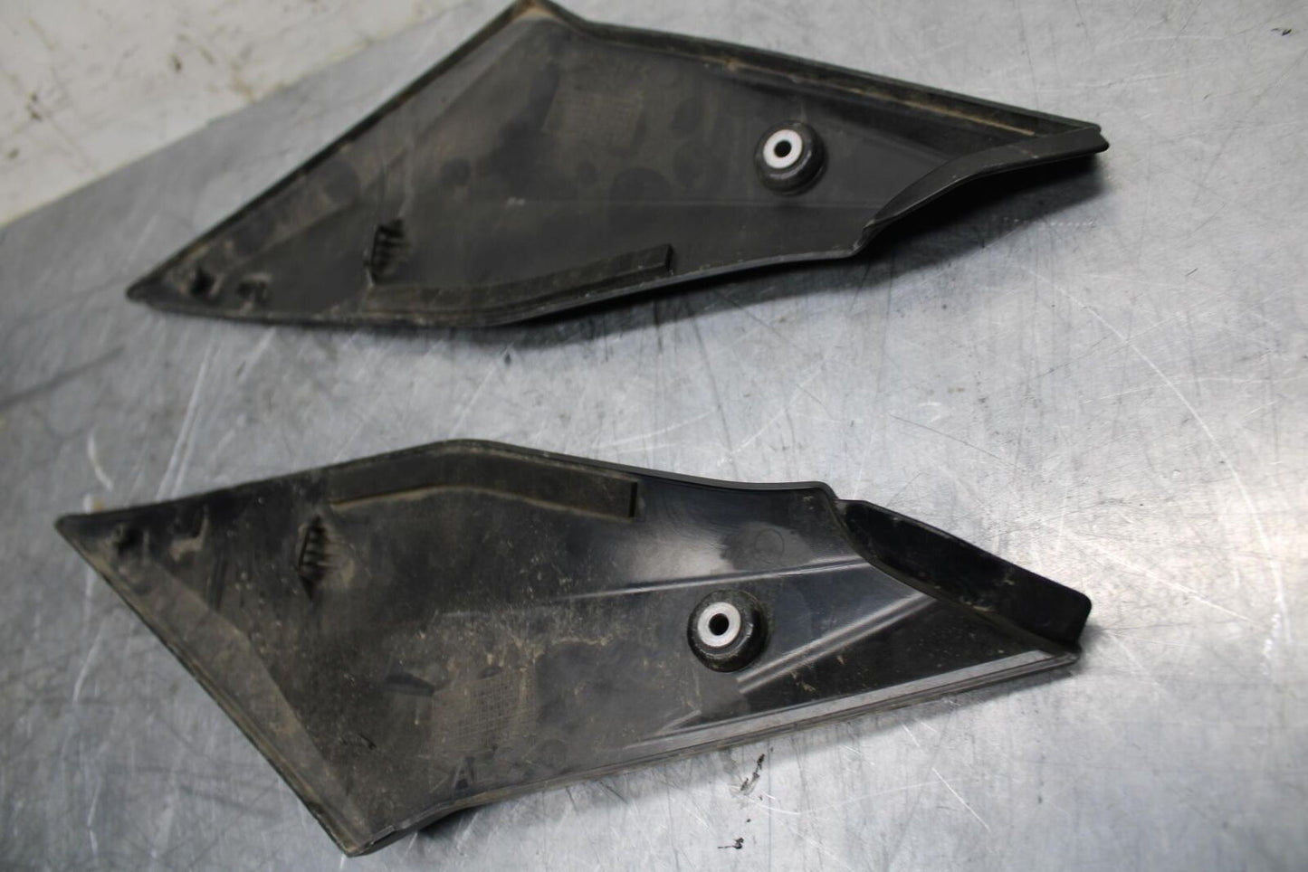 18 YAMAHA YZF R1 RIGHT LEFT GAS FUEL TANK PANELS COVERS TRIM SET COWLS BB473