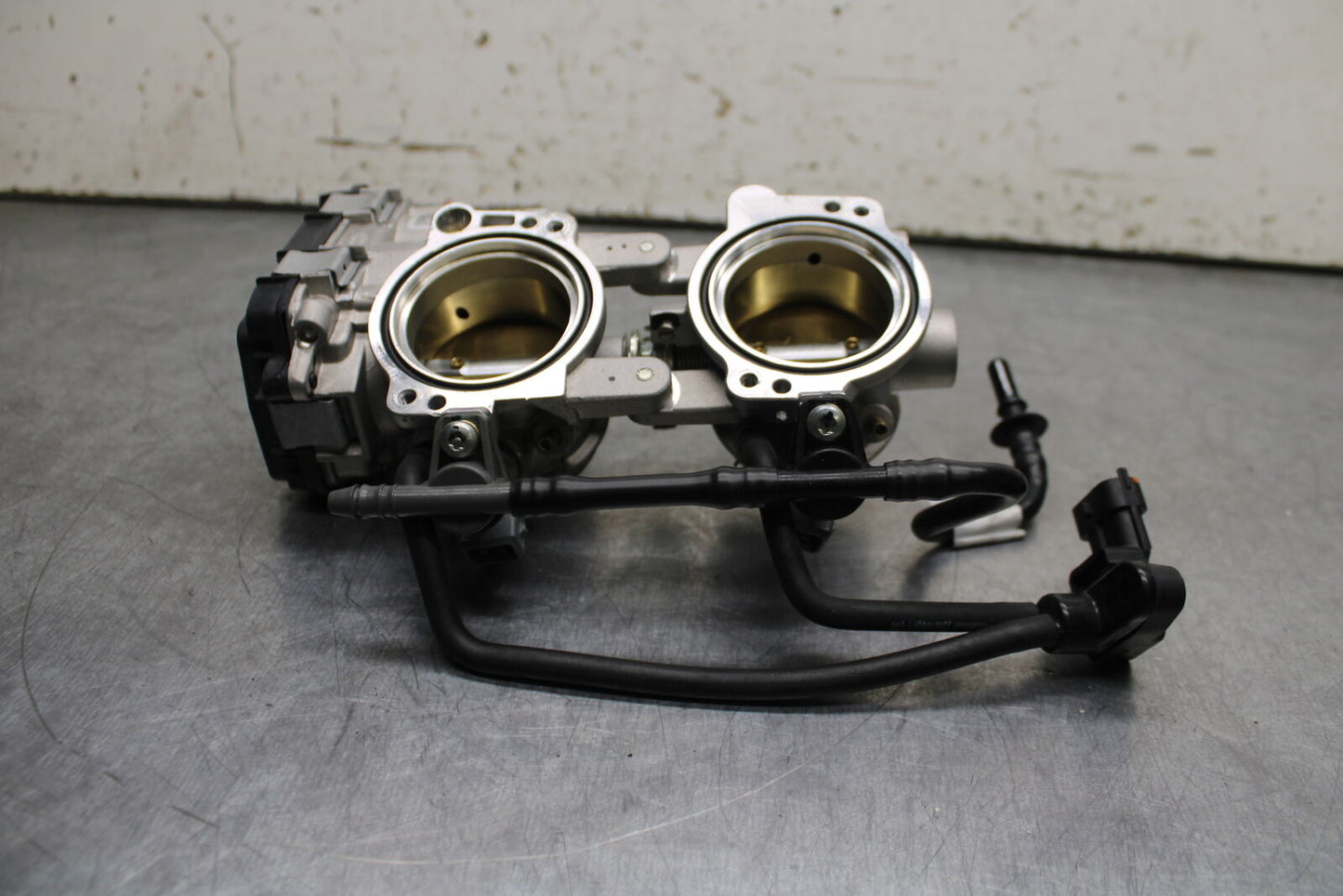 21-24 APRILIA TUONO 660 FACTORY MAIN FUEL INJECTORS / THROTTLE BODIES BB733