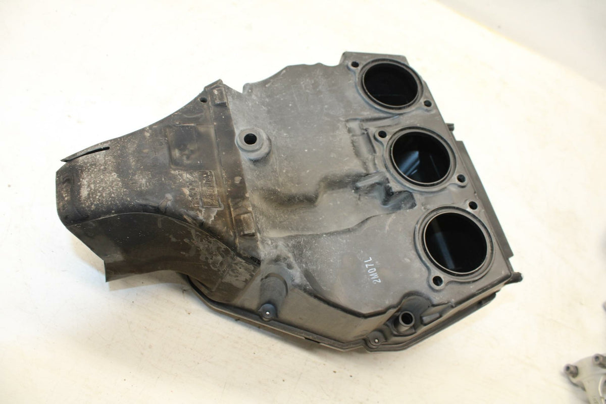 07-16 TRIUMPH STREET TRIPLE AIRBOX AIR INTAKE FILTER BOX BB361