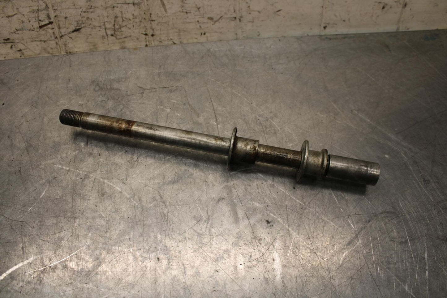 2004 Suzuki Intruder 1500 VL1500 FRONT WHEEL RIM AXLE PIVOT BOLT BB573