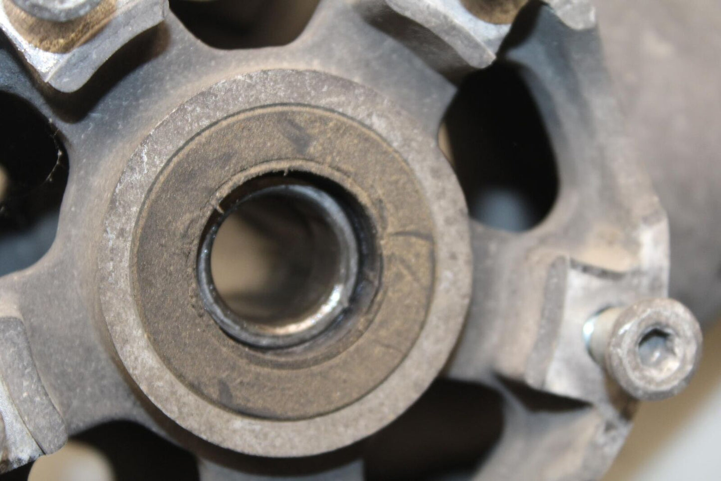 1995 Suzuki RF600R REAR BACK WHEEL BB615