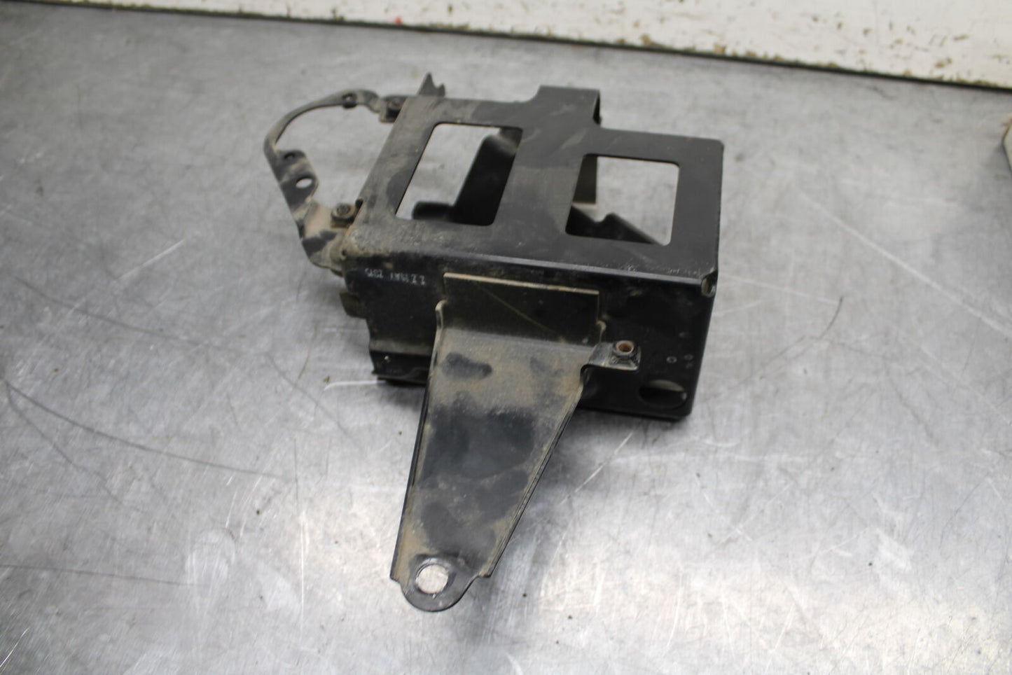 14-16 TRIUMPH AMERICA LT BATTERY TRAY BOX HOLDER BB720