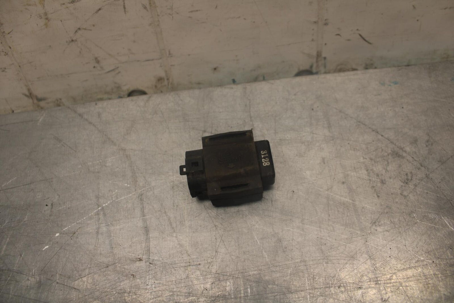 03-04 SUZUKI GSXR1000 TIP OVER BANK ANGLE CRASH SENSOR SWITCH 33960-06G00 BB459