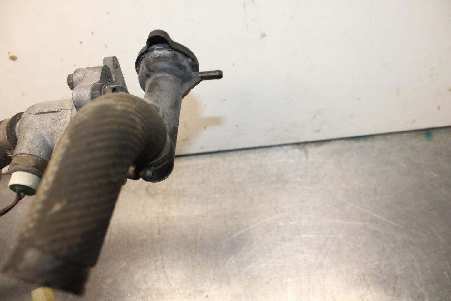 1995 Suzuki RF600R THERMOSTAT W HOUSING ASSEMBLY BB615